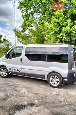 Минивэн Renault Trafic 2003 в 