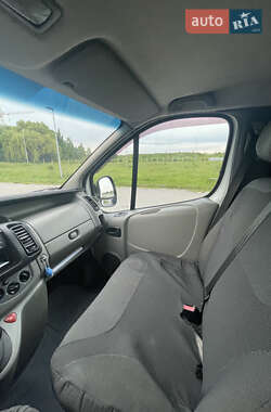 Минивэн Renault Trafic 2009 в 