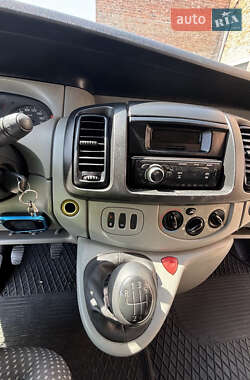 Минивэн Renault Trafic 2005 в 