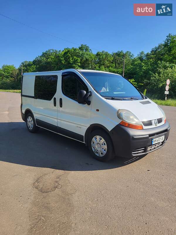 Минивэн Renault Trafic 2003 в Березовке