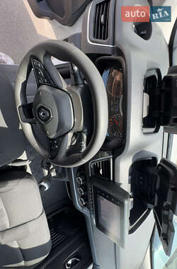 Грузовой фургон Renault Trafic 2021 в 