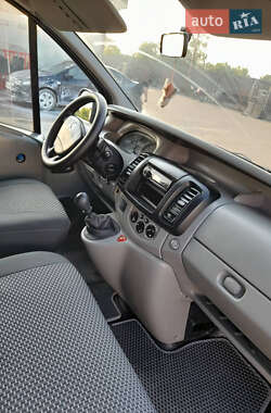Минивэн Renault Trafic 2007 в 