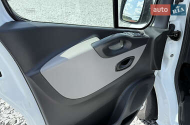 Минивэн Renault Trafic 2018 в 