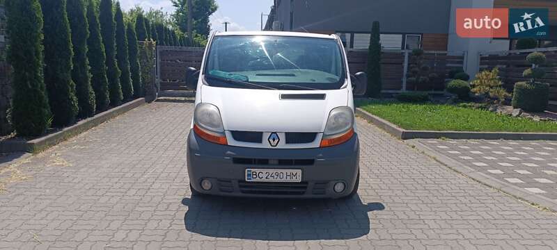 Минивэн Renault Trafic 2003 в Стрые