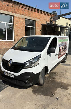 Вантажний фургон Renault Trafic 2017 в Полтаві