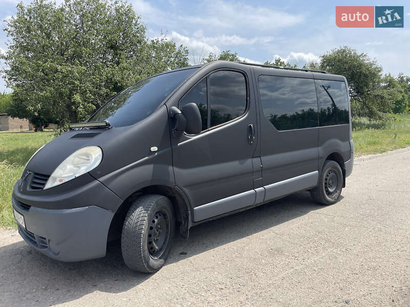 Минивэн Renault Trafic 2007 в Изюме