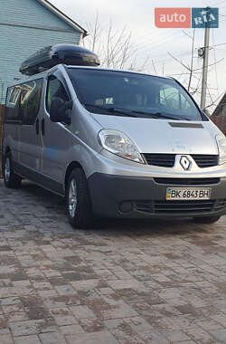 Минивэн Renault Trafic 2008 в Сарнах