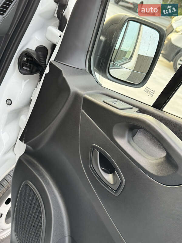 Грузовой фургон Renault Trafic 2020 в Дубно