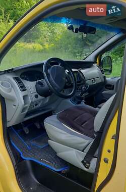 Минивэн Renault Trafic 2007 в 