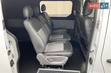 Грузопассажирский фургон Renault Trafic 2015 в 