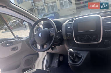 Грузовой фургон Renault Trafic 2017 в 
