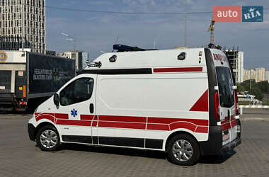 Автомобиль скорой помощи Renault Trafic 2013 в 