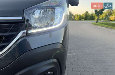 Грузовой фургон Renault Trafic 2021 в 