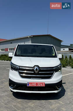 Грузовой фургон Renault Trafic 2022 в 