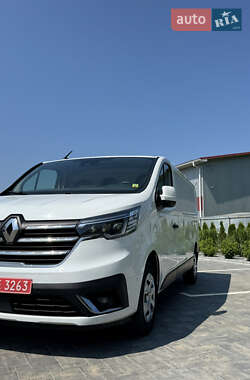 Грузовой фургон Renault Trafic 2022 в 