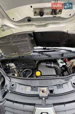 Минивэн Renault Trafic 2013 в 