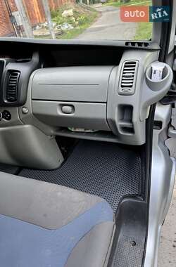 Минивэн Renault Trafic 2013 в 