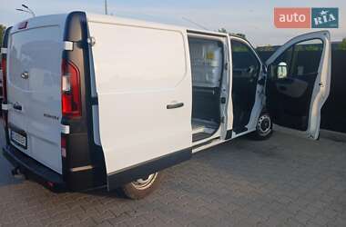 Грузовой фургон Renault Trafic 2016 в 