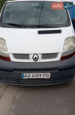 Грузопассажирский фургон Renault Trafic 2005 в 