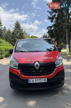 Мінівен Renault Trafic 2016 в Умані