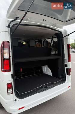Минивэн Renault Trafic 2022 в 