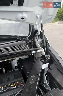 Минивэн Renault Trafic 2022 в 