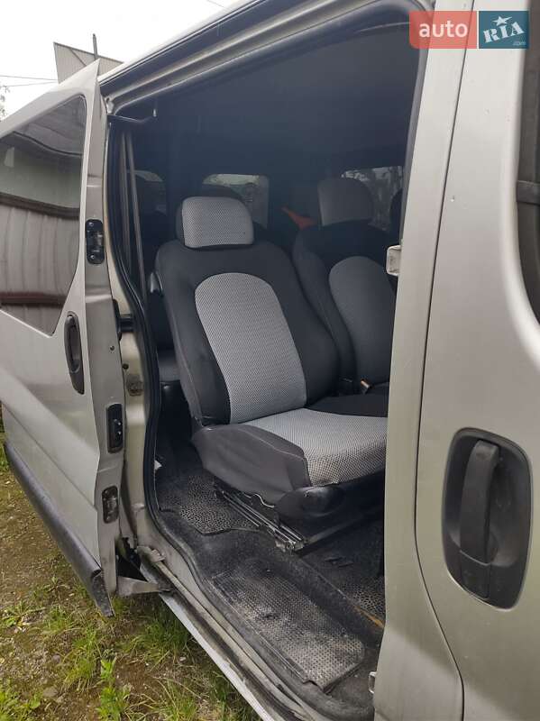 Минивэн Renault Trafic 2005 в Стрые