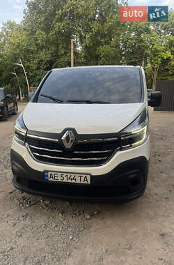 Грузовой фургон Renault Trafic 2019 в  Грузовой фургон Renault Trafic 2019 в