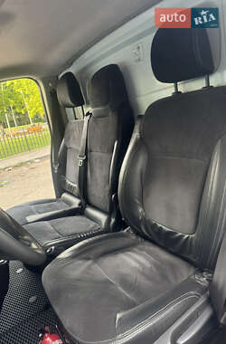 Грузовой фургон Renault Trafic 2019 в  фото 10 Грузовой фургон Renault Trafic 2019 в