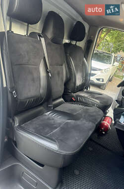 Грузовой фургон Renault Trafic 2019 в  фото 11 Грузовой фургон Renault Trafic 2019 в