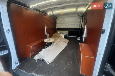 Грузовой фургон Renault Trafic 2019 в  фото 15 Грузовой фургон Renault Trafic 2019 в