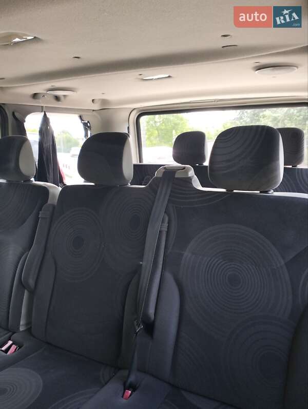 Минивэн Renault Trafic 2011 в Ивано-Франковске