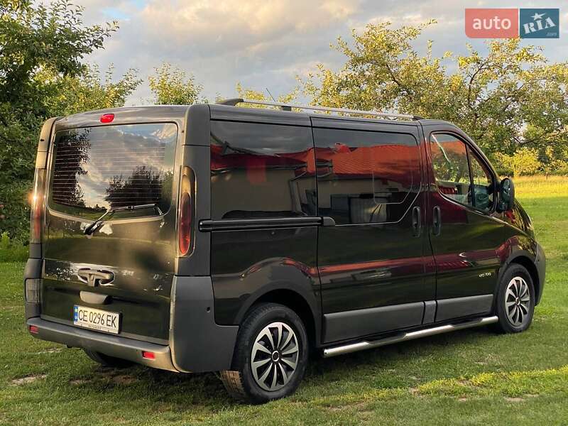 Мінівен Renault Trafic 2002 в Коломиї