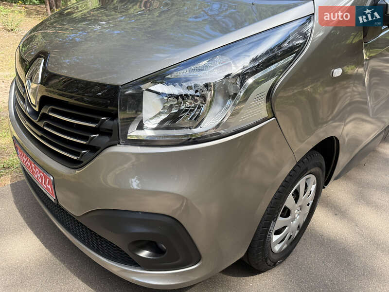 Минивэн Renault Trafic 2018 в Киеве