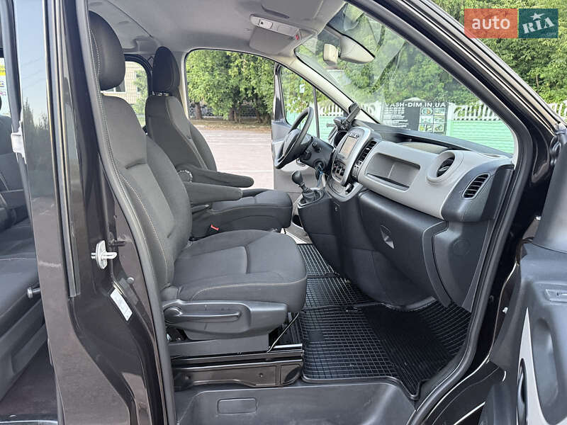 Минивэн Renault Trafic 2017 в Дубно