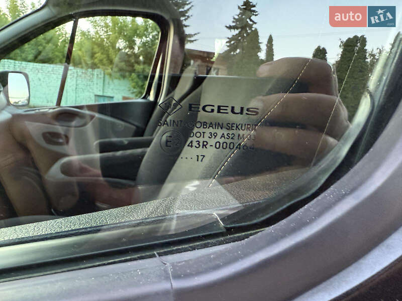 Минивэн Renault Trafic 2017 в Дубно