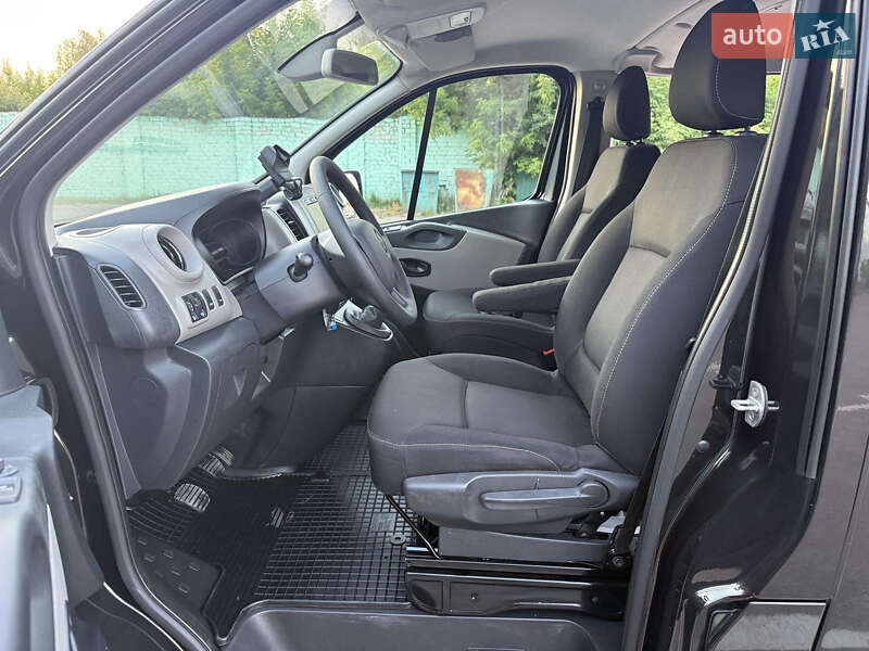 Минивэн Renault Trafic 2017 в Дубно