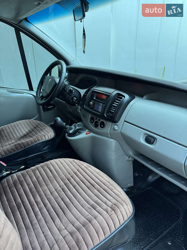 Минивэн Renault Trafic 2006 в Одессе