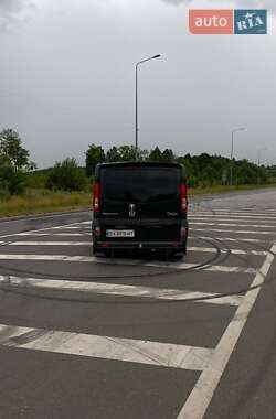 Минивэн Renault Trafic 2014 в 