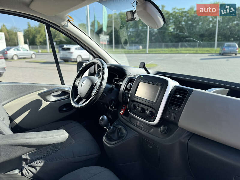 Минивэн Renault Trafic 2016 в Ивано-Франковске