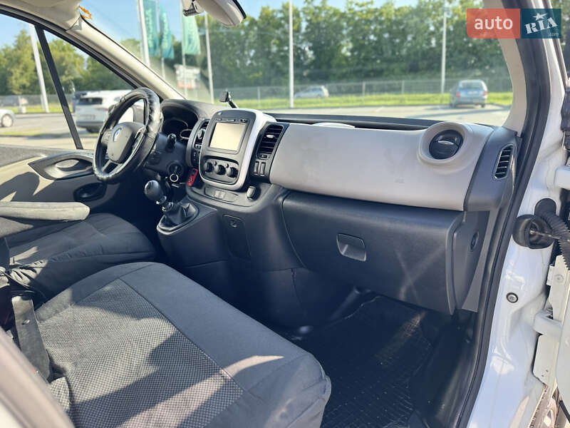 Минивэн Renault Trafic 2016 в Ивано-Франковске