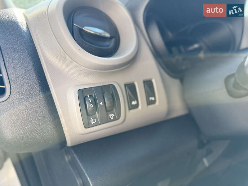 Минивэн Renault Trafic 2016 в Ивано-Франковске