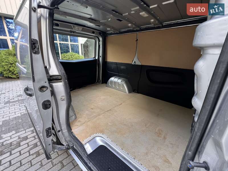 Вантажний фургон Renault Trafic 2021 в Чернівцях