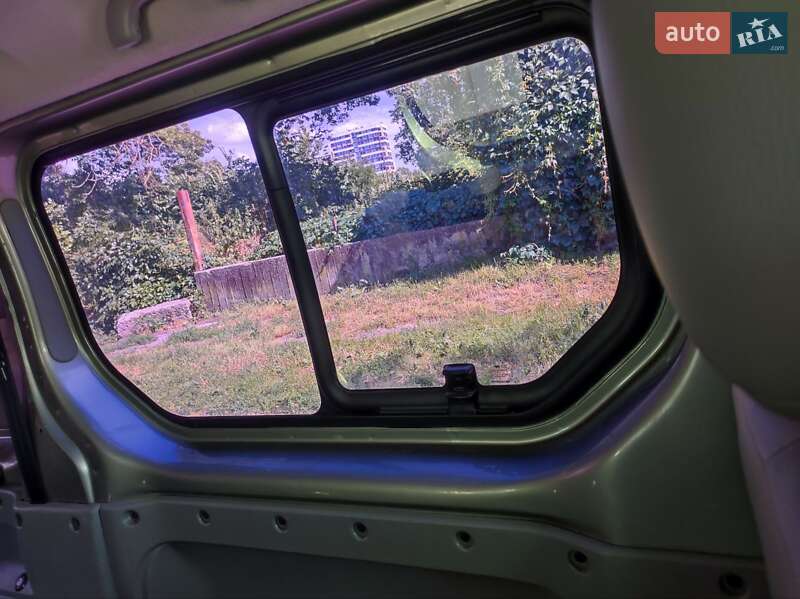 Минивэн Renault Trafic 2008 в Львове
