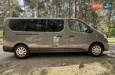 Минивэн Renault Trafic 2017 в 