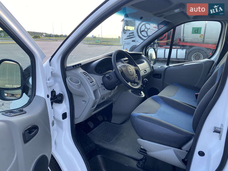 Грузовой фургон Renault Trafic 2013 в Радивилове