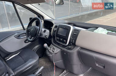 Мінівен Renault Trafic 2015 в 