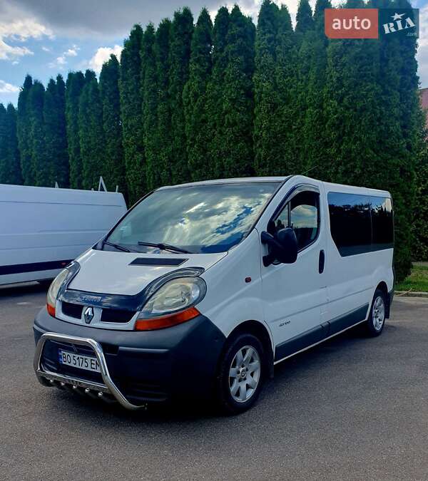 Мінівен Renault Trafic 2004 в Кременці
