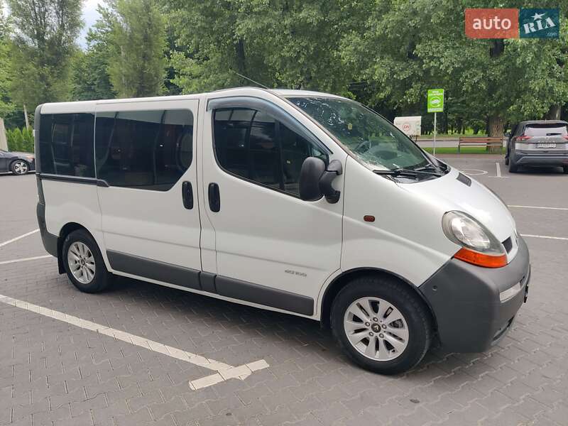 Минивэн Renault Trafic 2002 в Хмельницком