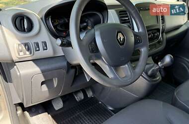 Минивэн Renault Trafic 2015 в 